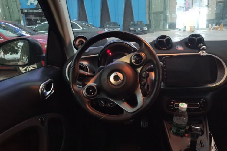 Used smart fortwo 2018 1.0L 52 kW 20th Anniversary Special Edition China V Steering Wheel
