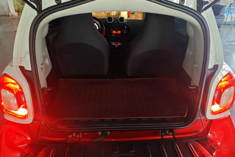 Used smart fortwo 2018 1.0L 52kW Hardtop Dynamic Version China V Trunk