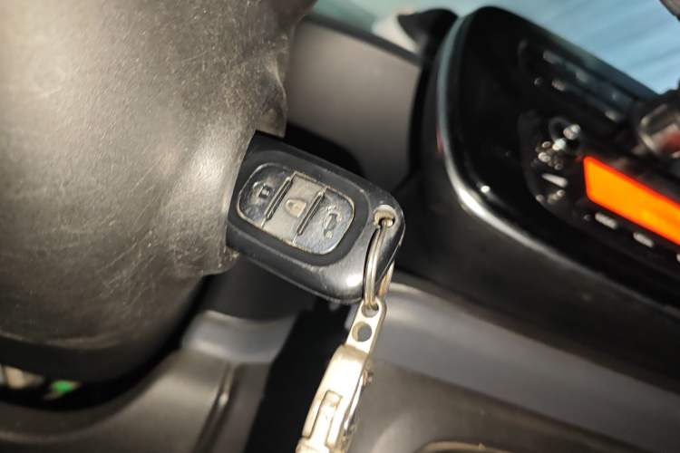 Used smart fortwo 2018 1.0L 52kW Hardtop Dynamic Version China V Vehicle Key