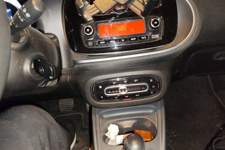Used smart fortwo 2018 1.0L 52kW Hardtop Passion Edition China V Standard Audio And AC Panel