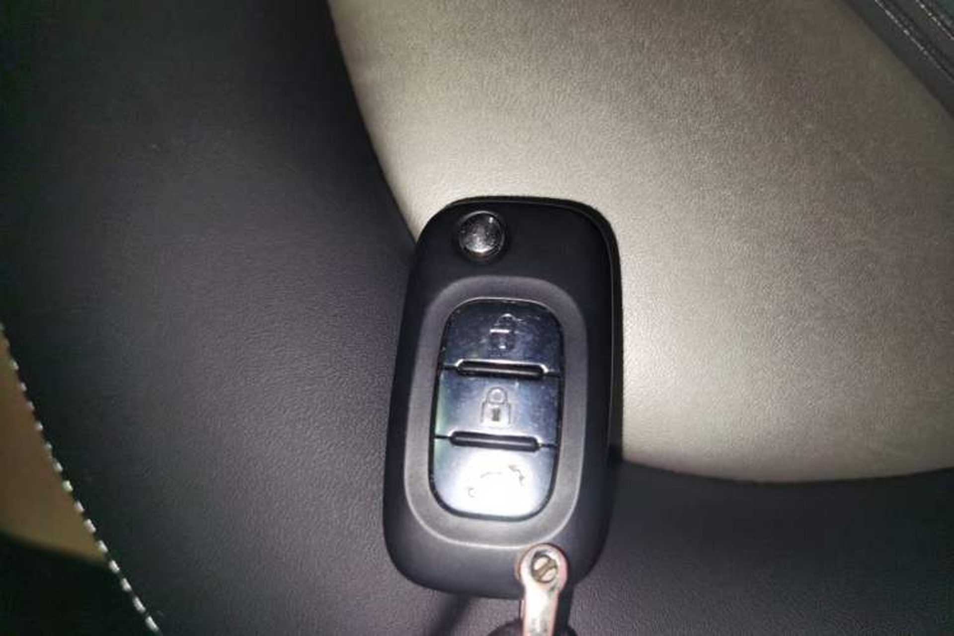 Used smart fortwo 2018 1.0L 52kW Hardtop Passion Edition China V Standard Interior 1