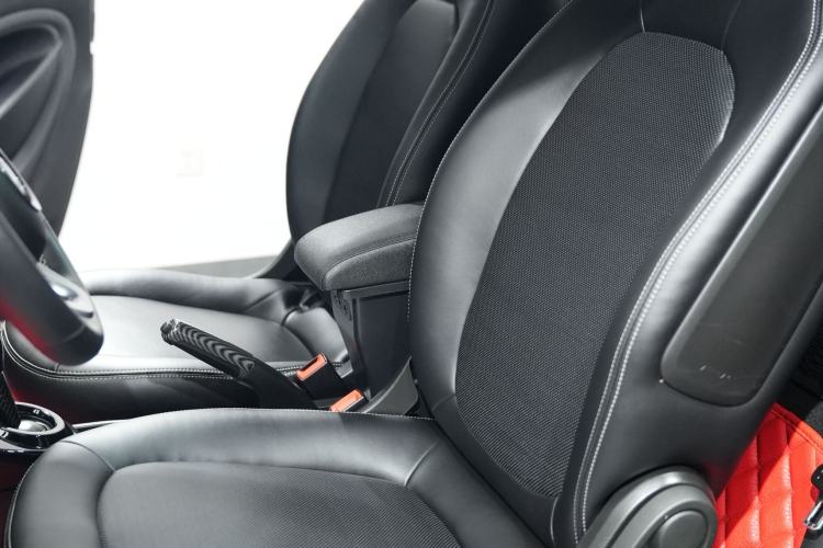 Used smart fortwo 2018 1.0L 52kW Hardtop Passion Edition China V Standard Interior 3