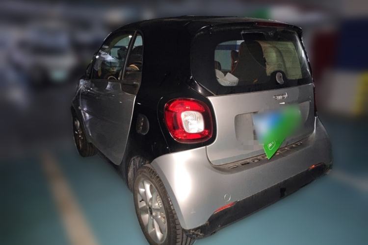 Used smart fortwo 2018 1.0L 52kW Hardtop Dynamic Version China V Rear Left 45 Deg