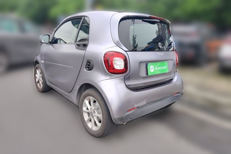 Used smart fortwo 2018 1.0L 52kW Hardtop Dynamic Version China V Rear Left 45 Deg