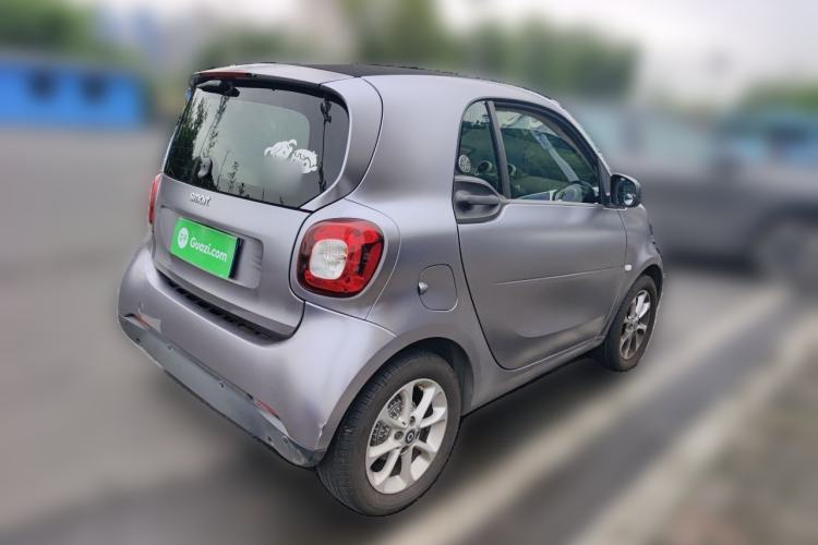 Used smart fortwo 2018 1.0L 52kW Hardtop Dynamic Version China V Rear Right 45 Deg