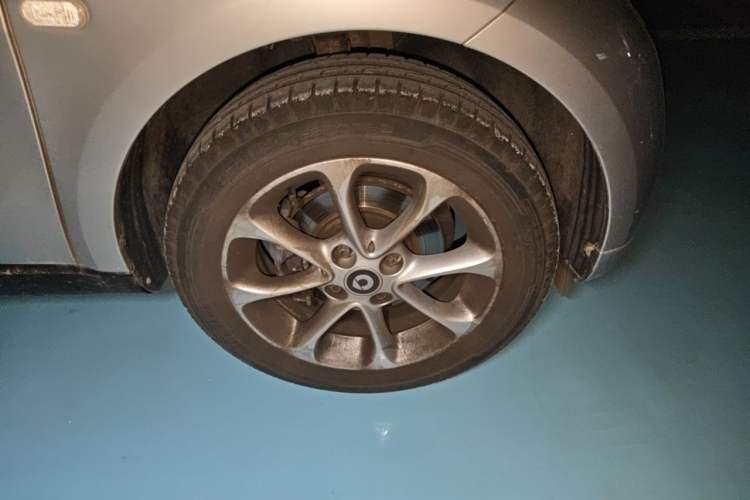 Used smart fortwo 2018 1.0L 52kW Hardtop Dynamic Version China V Right Front Wheel Hub