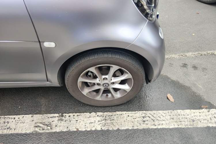 Used smart fortwo 2018 1.0L 52kW Hardtop Dynamic Version China V Right Front Wheel Hub