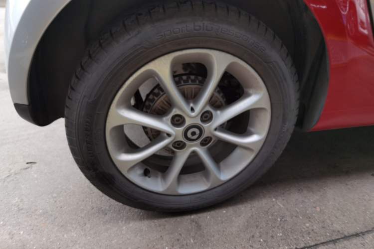 Used smart fortwo 2018 1.0L 52kW Hardtop Dynamic Version China V Right Rear Wheel Hub