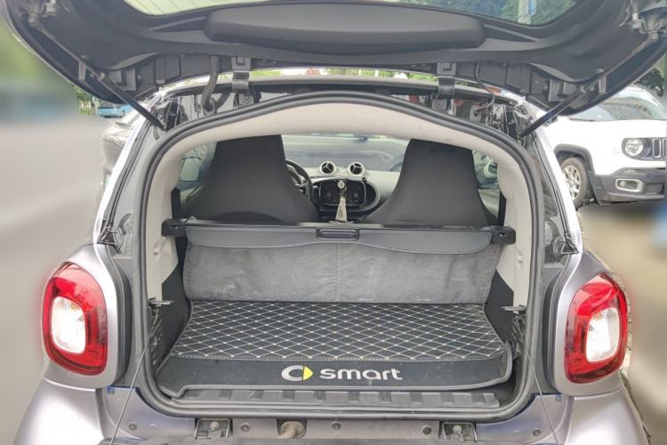 Used smart fortwo 2018 1.0L 52kW Hardtop Dynamic Version China V Trunk