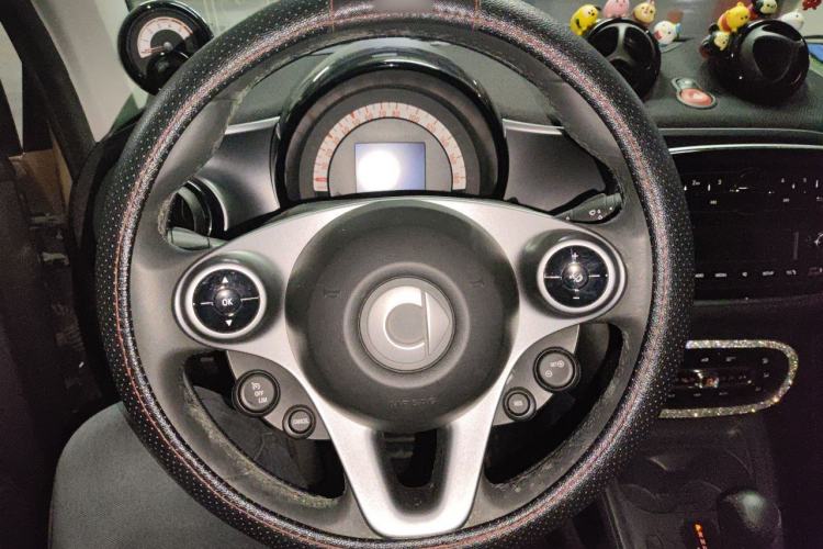 Used smart fortwo 2018 1.0L 52 kW Yaojin Special Edition China V Standard Steering Wheel