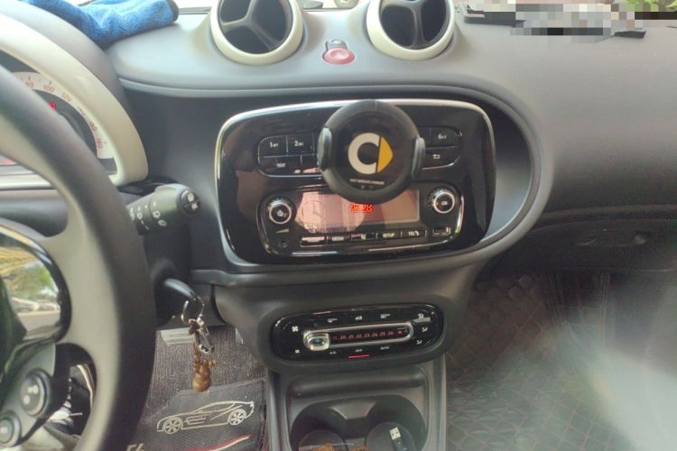 Used smart fortwo 2018 1.0L 52kW Hardtop Dynamic Version China V Audio And AC Panel