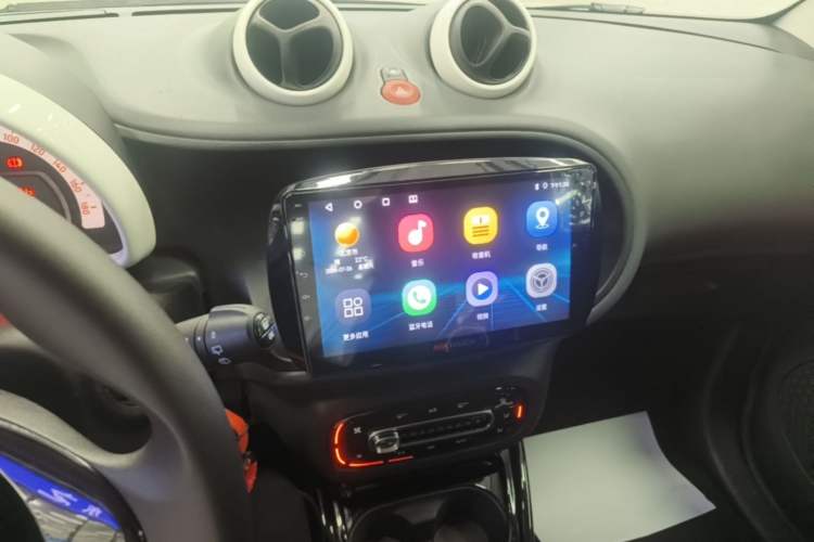 Used smart fortwo 2018 1.0L 52kW Hardtop Dynamic Version China V Audio And AC Panel