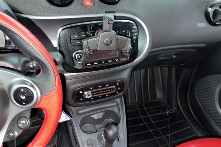 Used smart fortwo 2018 1.0L 52kW Hardtop Passion Edition China V Standard Audio And AC Panel
