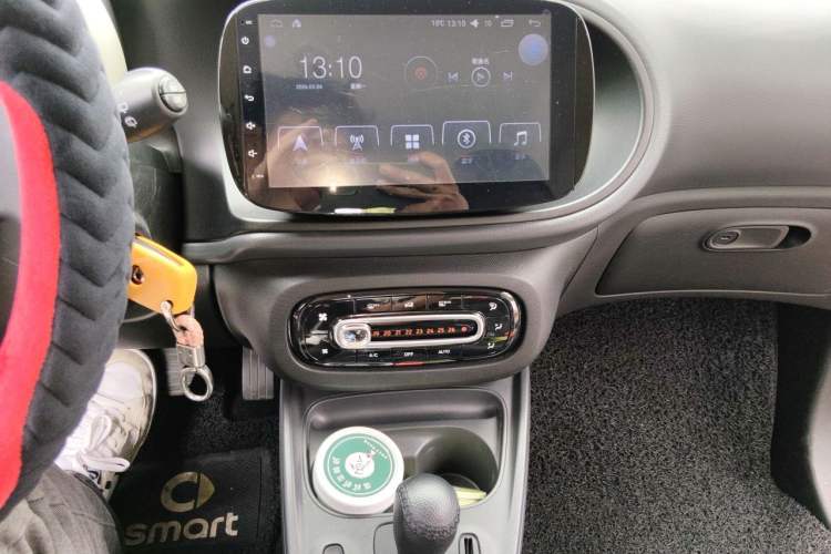 Used smart fortwo 2018 1.0L 52kW Hardtop Dynamic Version China V Audio And AC Panel