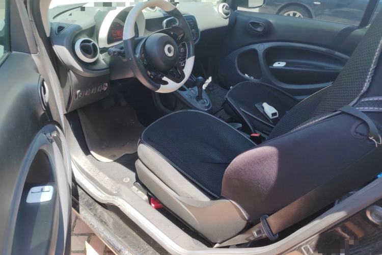 Used smart fortwo 2018 1.0L 52kW Hardtop Dynamic Version China V Driver Seat