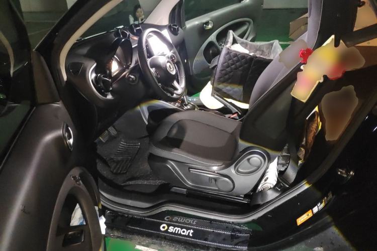 Used smart fortwo 2018 1.0L 52kW Hardtop Passion Edition China V Standard Driver Seat