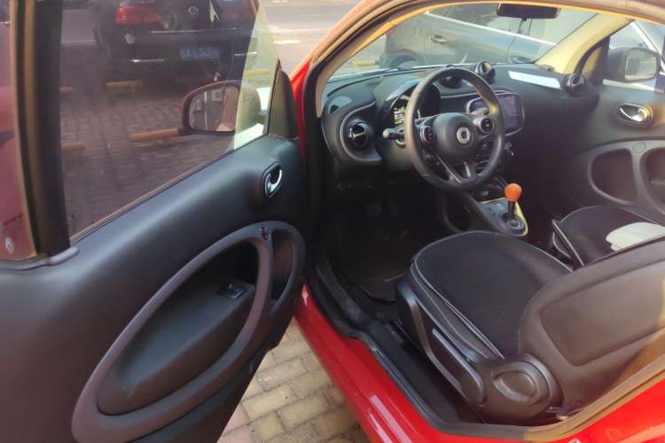 Used smart fortwo 2018 1.0L 52kW Hardtop Passion Edition China V Standard Driver Seat