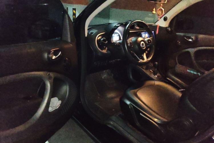 Used smart fortwo 2018 1.0L 52kW Hardtop Passion Edition China V Standard Driver Seat