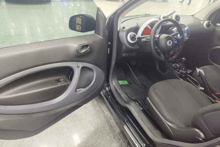 Used smart fortwo 2018 1.0L 52kW Hardtop Dynamic Version China V Driver Seat
