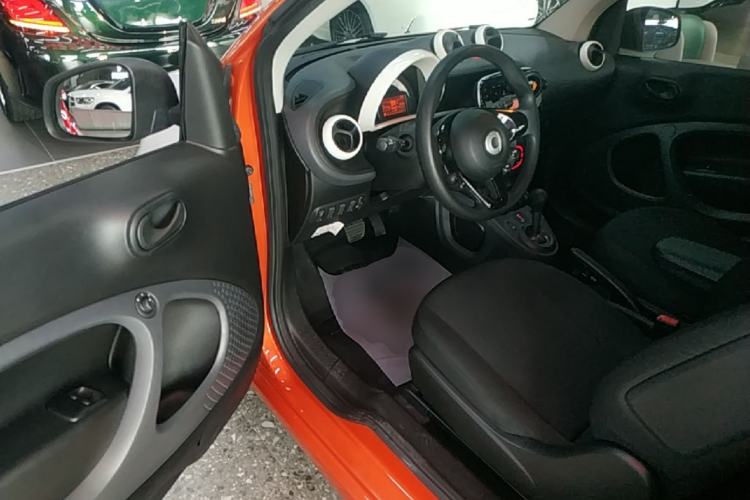 Used smart fortwo 2018 1.0L 52kW Hardtop Dynamic Version China V Driver Seat