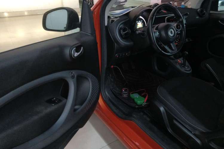 Used smart fortwo 2018 1.0L 52kW Hardtop Passion Edition China V Standard Driver Seat