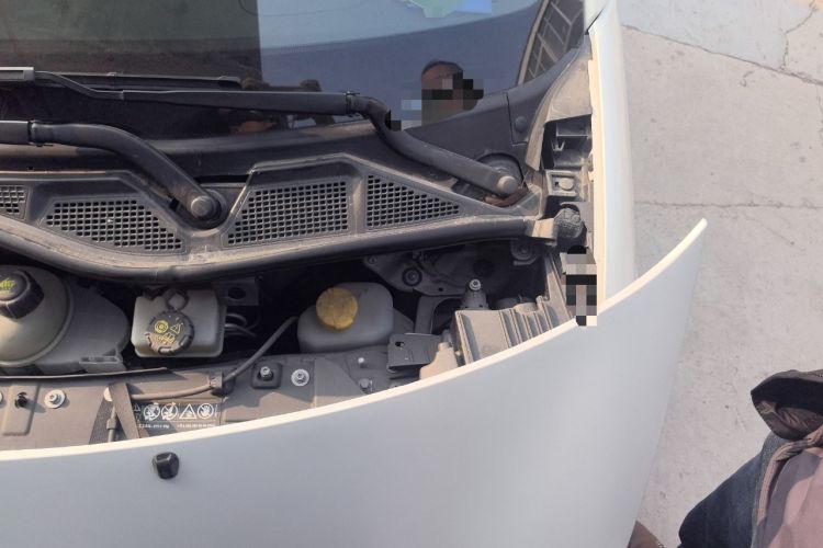 Used smart fortwo 2018 1.0L 52kW Convertible Passion Edition China V Standard Engine Bay Left