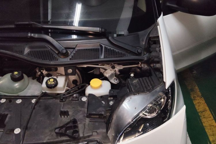 Used smart fortwo 2018 1.0L 52kW Hardtop Passion Edition China V Standard Engine Bay Left