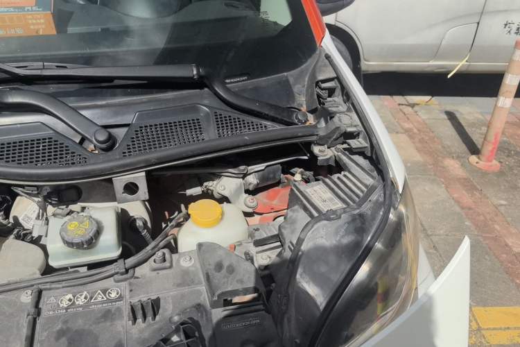 Used smart fortwo 2018 1.0L 52kW Hardtop Dynamic Version China V Engine Bay Left