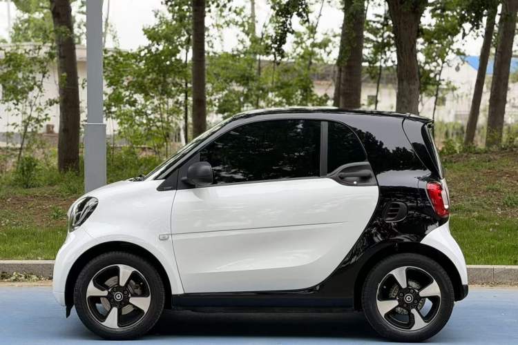 Used smart fortwo 2018 1.0L 52kW Hardtop Passion Edition China V Standard Exterior 4