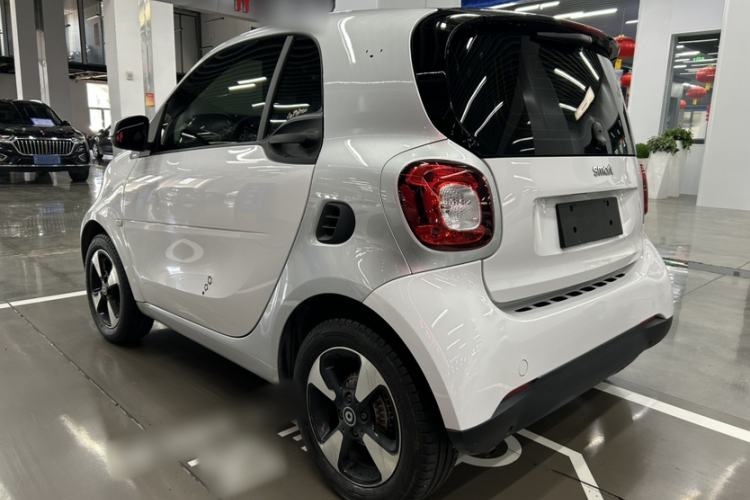 Used smart fortwo 2018 1.0L 52kW Hardtop Passion Edition China V Standard Exterior 4