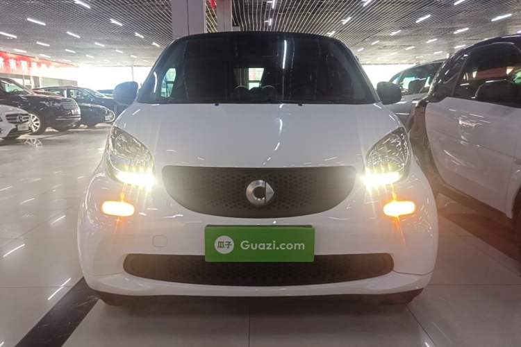 Used smart fortwo 2018 1.0L 52kW Hardtop Dynamic Version China V Front