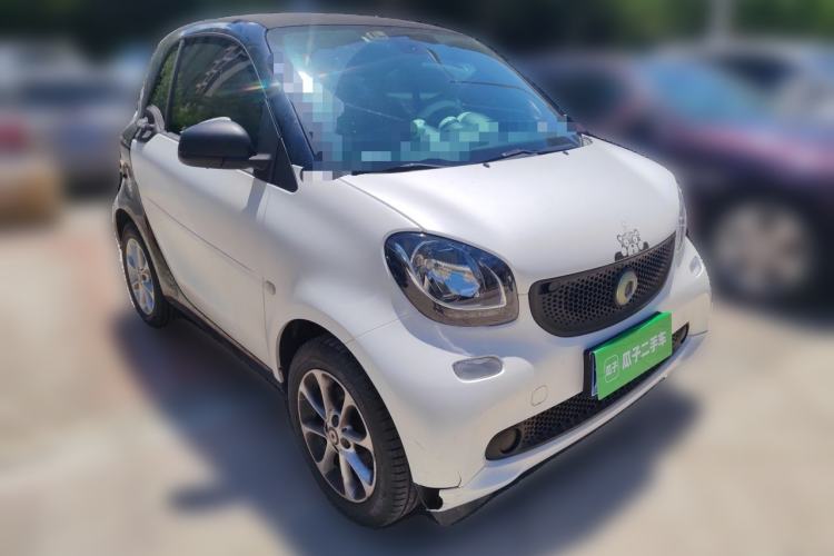 Used smart fortwo 2018 1.0L 52kW Hardtop Dynamic Version China V Front Right 45 Deg