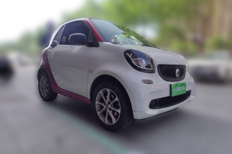 Used smart fortwo 2018 1.0L 52kW Hardtop Dynamic Version China V Front Right 45 Deg