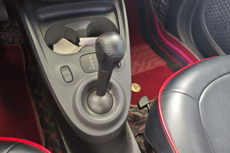 Used smart fortwo 2018 1.0L 52kW Hardtop Passion Edition China V Standard Gear Lever