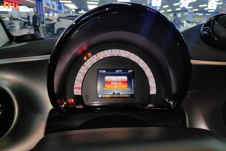 Used smart fortwo 2018 1.0L 52kW Hardtop Passion Edition China V Standard Instrument Cluster