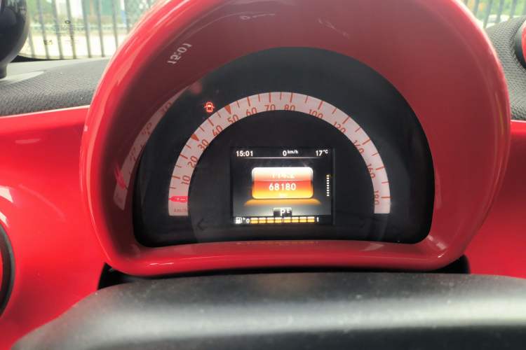 Used smart fortwo 2018 0.9T 66 kW Yaojin Special Edition China V Standard Instrument Cluster