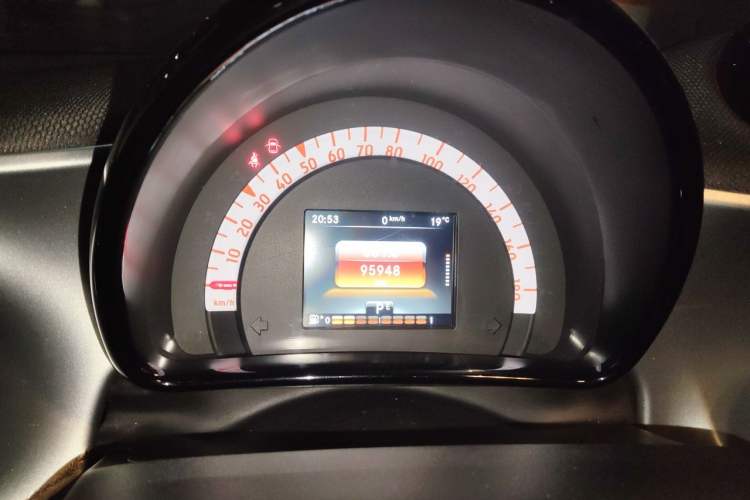 Used smart fortwo 2018 1.0L 52kW Hardtop Passion Edition China V Standard Instrument Cluster