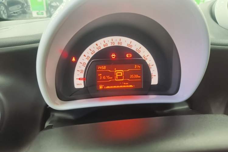 Used smart fortwo 2018 1.0L 52kW Hardtop Dynamic Version China V Instrument Cluster