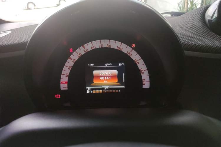 Used smart fortwo 2018 1.0L 52kW Hardtop Passion Edition China V Standard Instrument Cluster