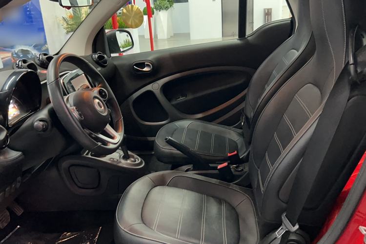 Used smart fortwo 2018 0.9T 66kW Hardtop Pioneer Edition China V Emission Standard Interior 1