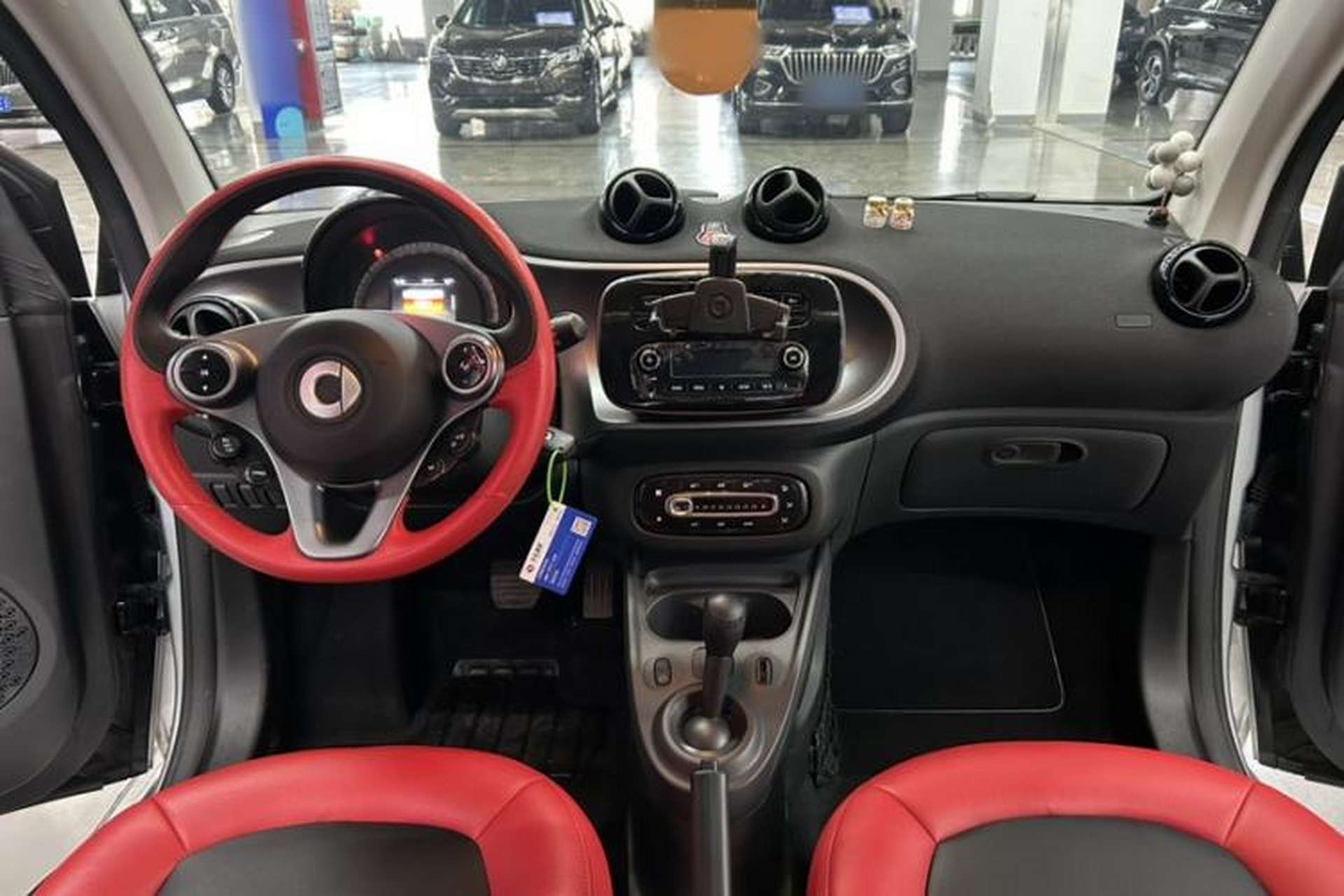 Used smart fortwo 2018 1.0L 52kW Hardtop Passion Edition China V Standard Interior 2