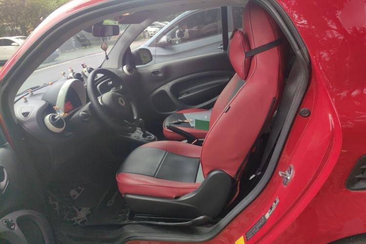 Used smart fortwo 2018 1.0L 52kW Hardtop Dynamic Version China V Interior 4