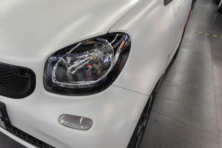 Used smart fortwo 2018 1.0L 52kW Hardtop Passion Edition China V Standard Left Front Headlight