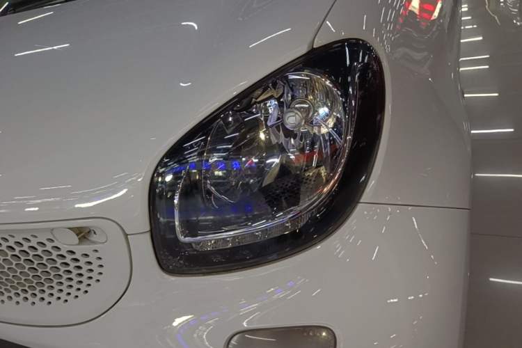 Used smart fortwo 2018 1.0L 52kW Hardtop Passion Edition China V Standard Left Front Headlight