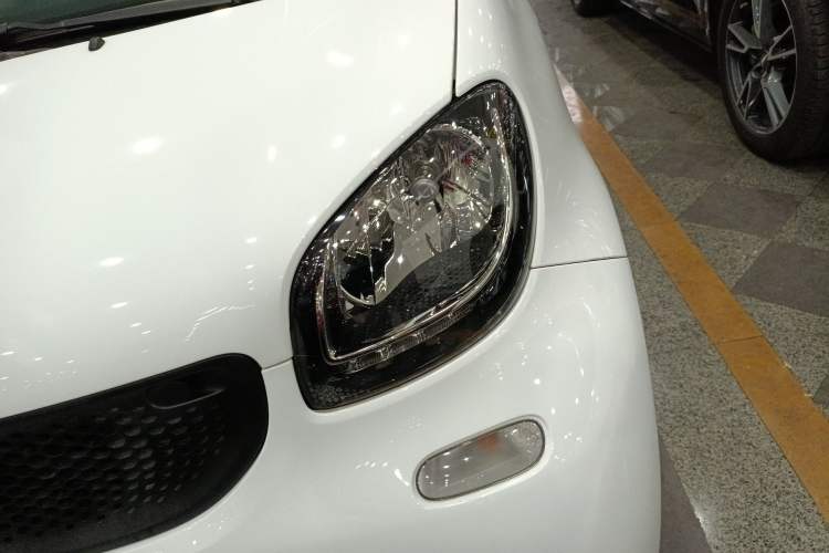 Used smart fortwo 2018 1.0L 52kW Hardtop Dynamic Version China V Left Front Headlight