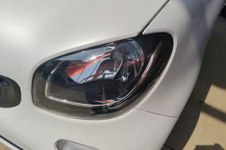 Used smart fortwo 2018 1.0L 52kW Hardtop Passion Edition China V Standard Left Front Headlight