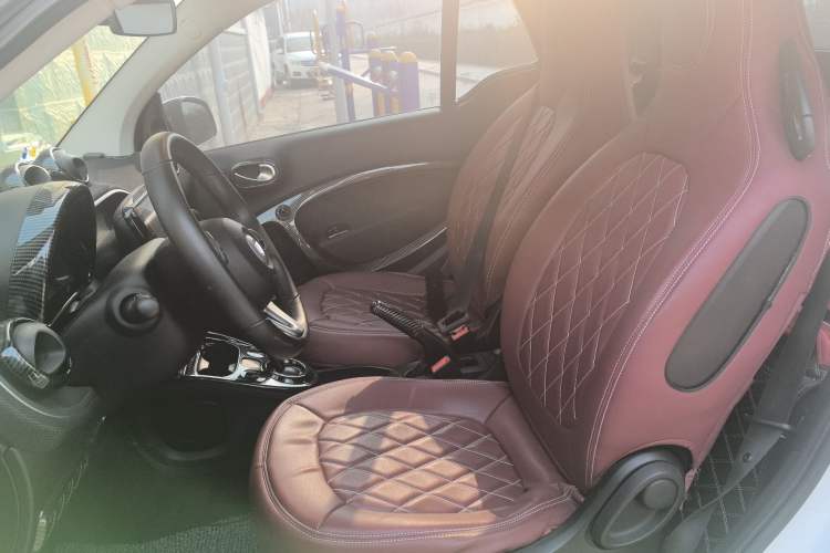 Used smart fortwo 2018 1.0L 52kW Convertible Passion Edition China V Standard Left Front Seat