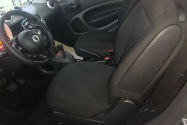 Used smart fortwo 2018 1.0L 52kW Hardtop Dynamic Version China V Left Front Seat