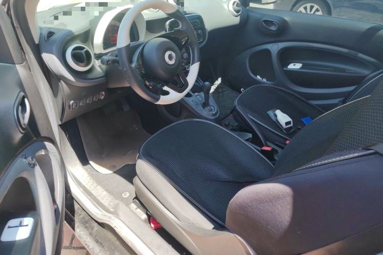 Used smart fortwo 2018 1.0L 52kW Hardtop Dynamic Version China V Left Front Seat