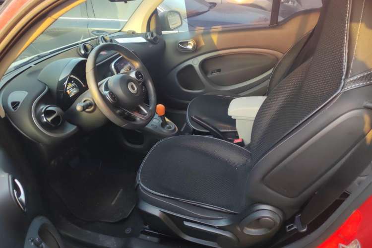 Used smart fortwo 2018 1.0L 52kW Hardtop Passion Edition China V Standard Left Front Seat